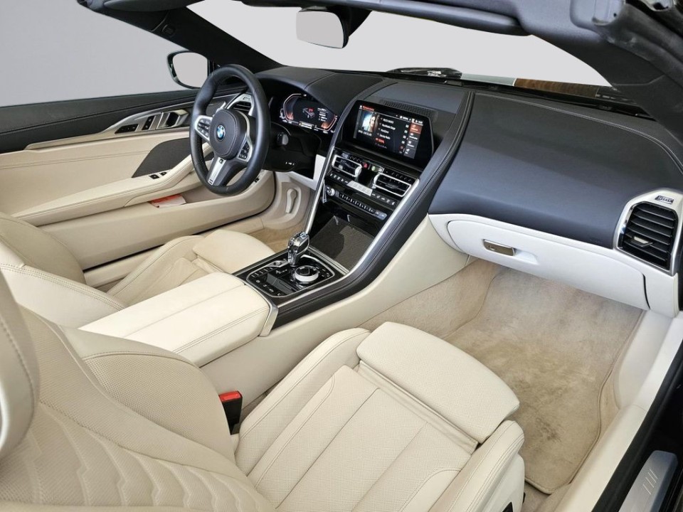 BMW Seria 8 840i xDrive - foto 11