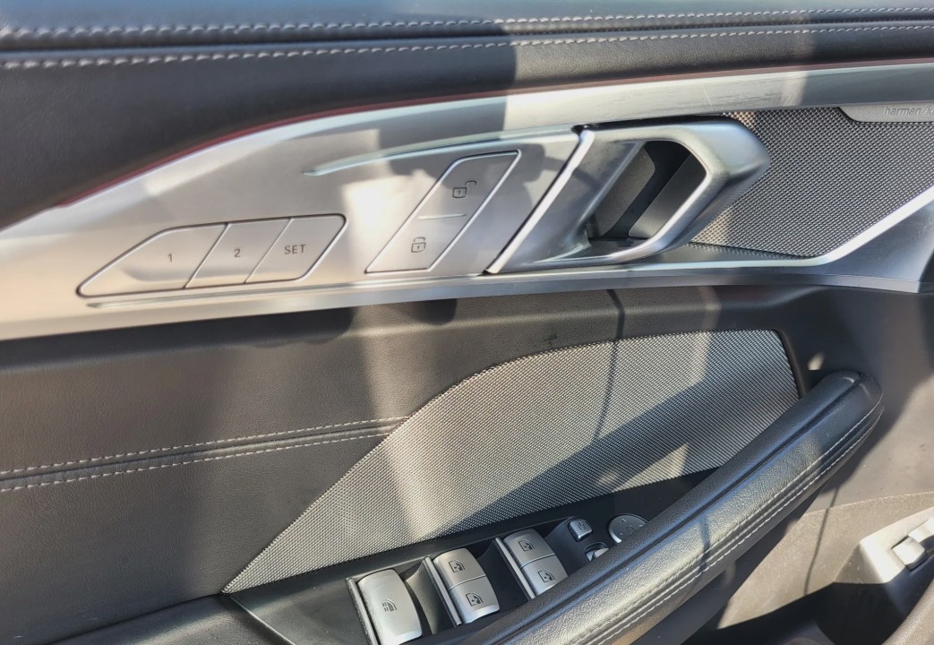 BMW Seria 8 M850i ​​xDrive - foto 21