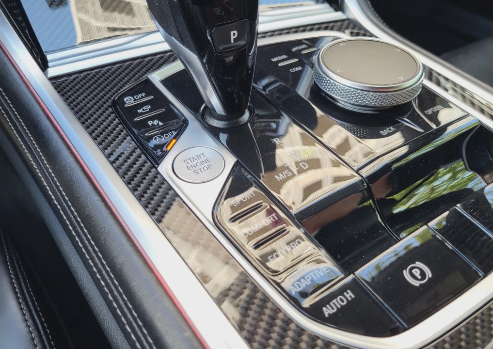 BMW Seria 8 M850i ​​xDrive - foto 23