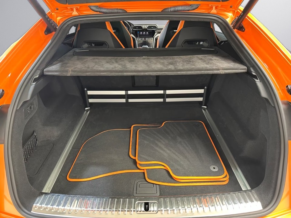 Lamborghini URUS - foto 28