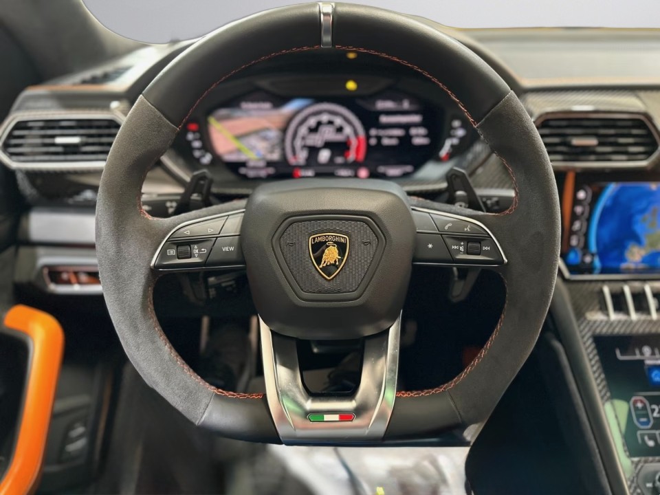 Lamborghini URUS - foto 6