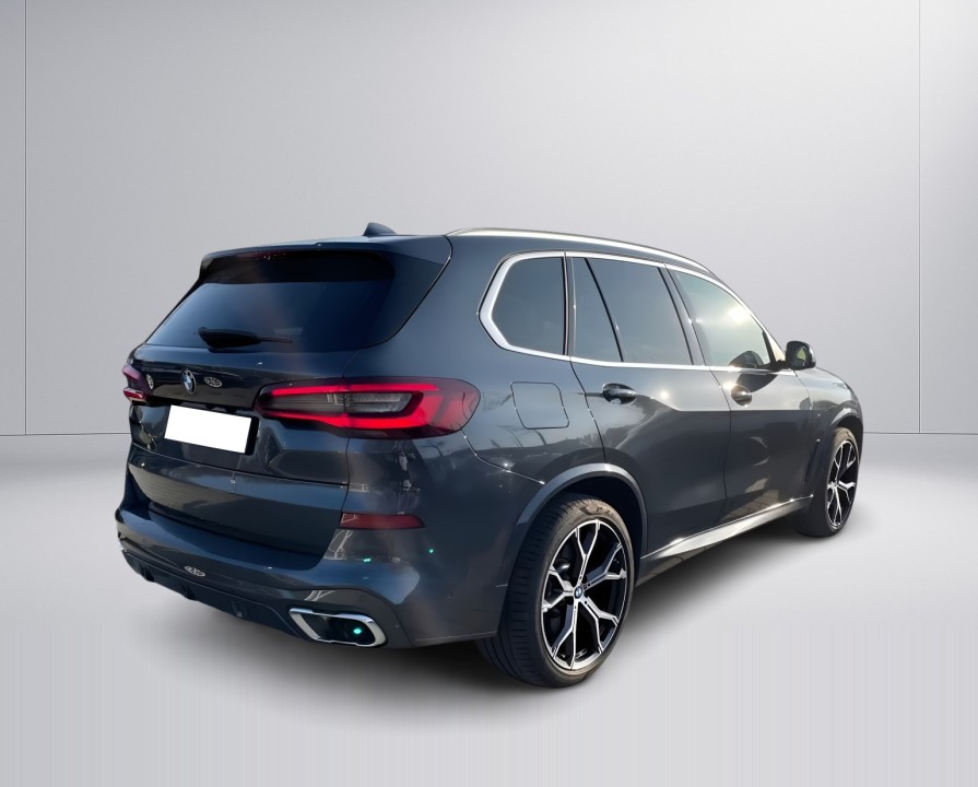 BMW X5 xDrive40d M-Sport (4)