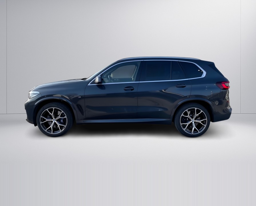 BMW X5 xDrive40d M-Sport (2)