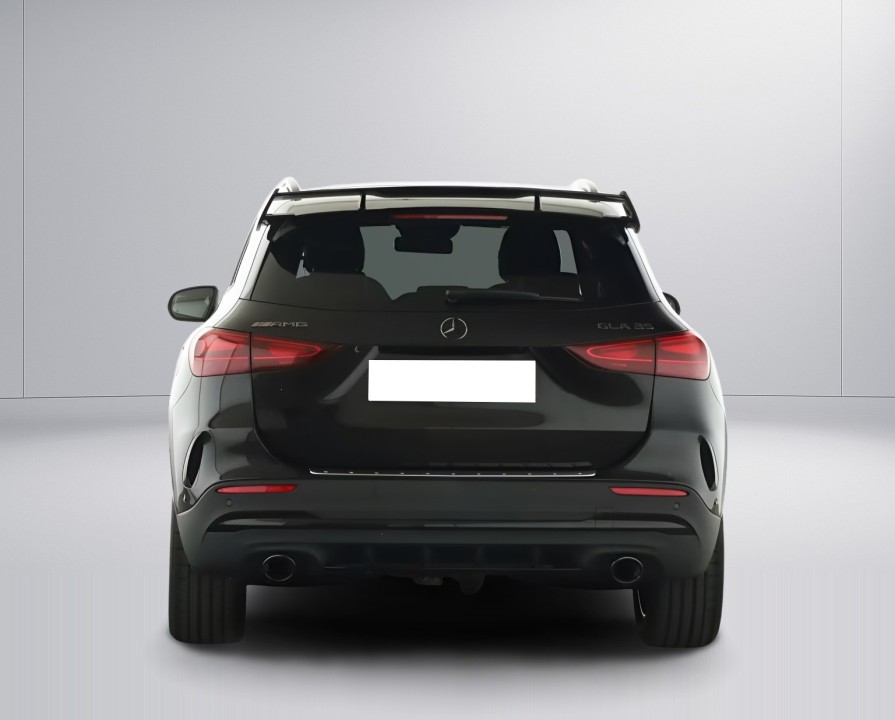 Mercedes-Benz GLA 35 AMG 4MATIC (4)