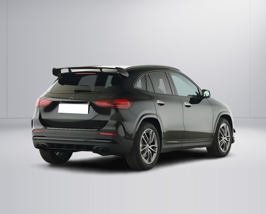 Mercedes-Benz GLA 35 AMG 4MATIC (3)