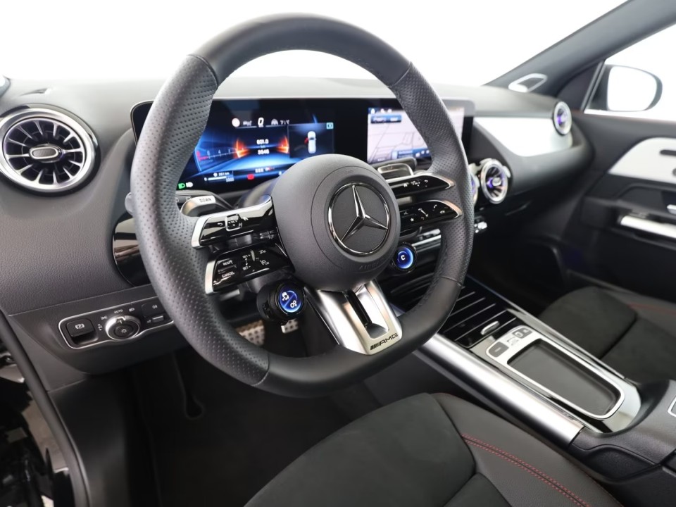 Mercedes-Benz GLA 35 AMG 4MATIC - foto 10
