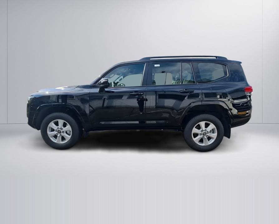 Toyota Land Cruiser 300 (5)