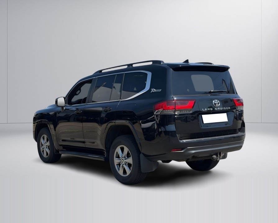 Toyota Land Cruiser 300 70th Anniversary (5)