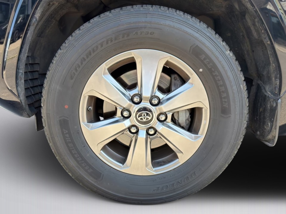 Toyota Land Cruiser 300 70th Anniversary - foto 19