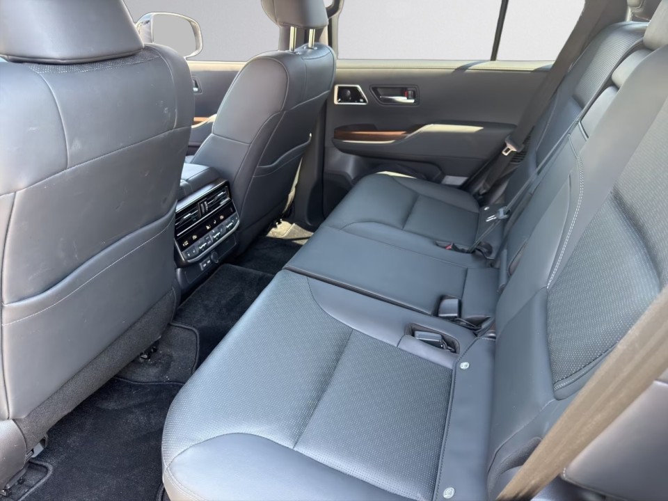 Toyota Land Cruiser 300 70th Anniversary - foto 10