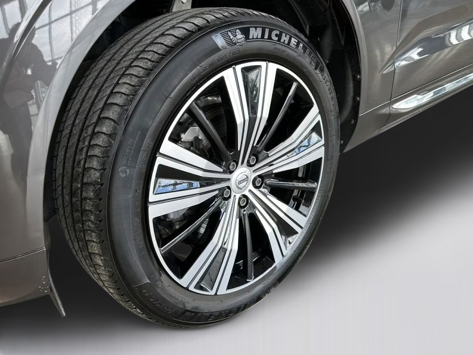 Volvo XC 60 Ultimate Bright - foto 18