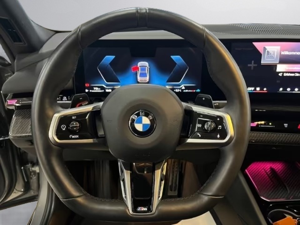 BMW Seria 5 520i M-Sport (5)