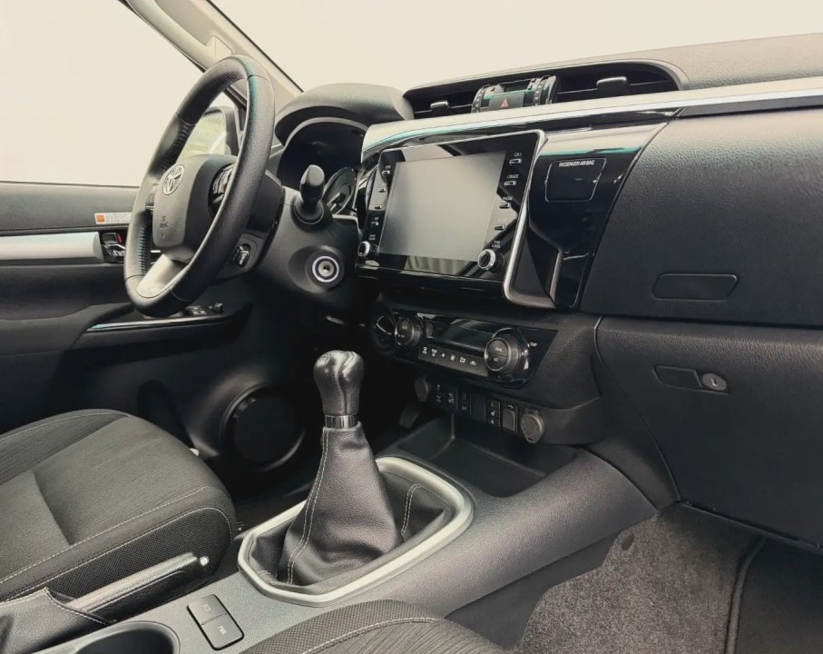 Toyota Hilux - foto 10