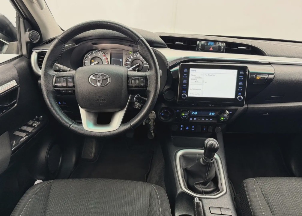 Toyota Hilux - foto 11