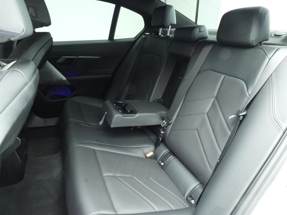 BMW Seria 5 520i M-Sport - foto 8