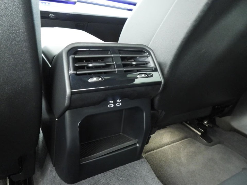 BMW Seria 5 520i M-Sport - foto 12