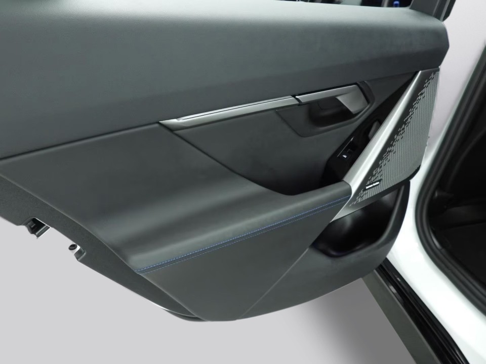 BMW Seria 5 520i M-Sport - foto 34