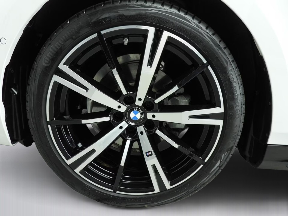BMW Seria 5 520i M-Sport - foto 40