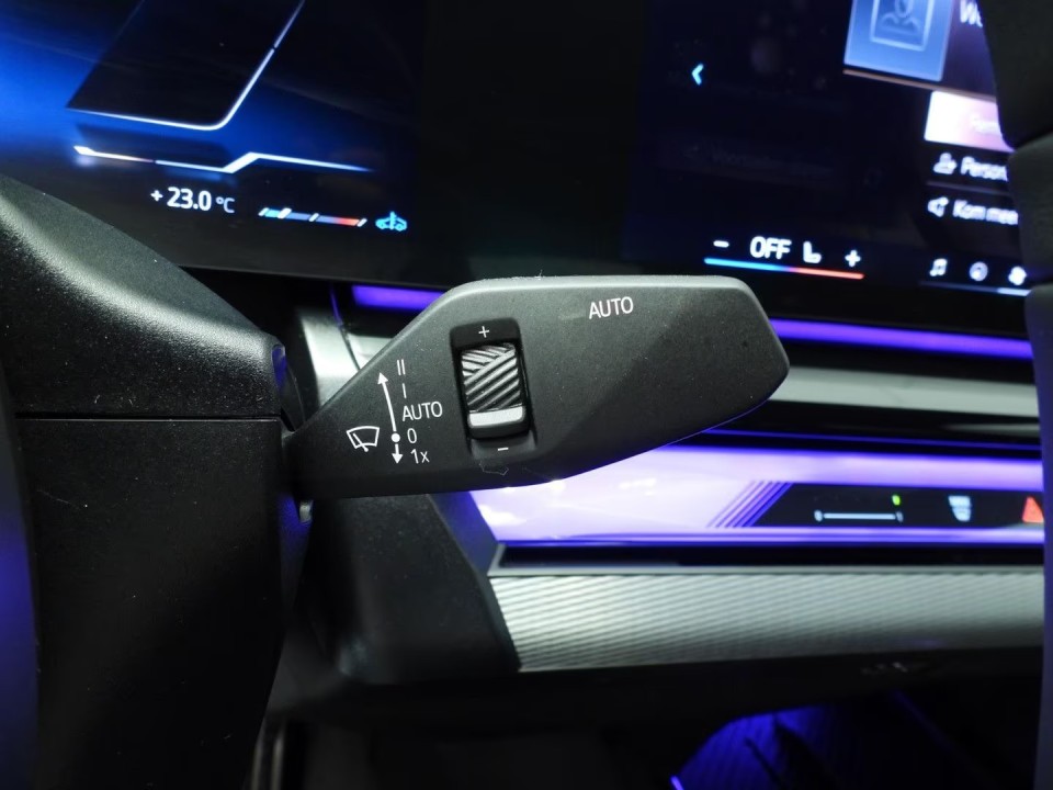 BMW Seria 5 520i M-Sport - foto 16