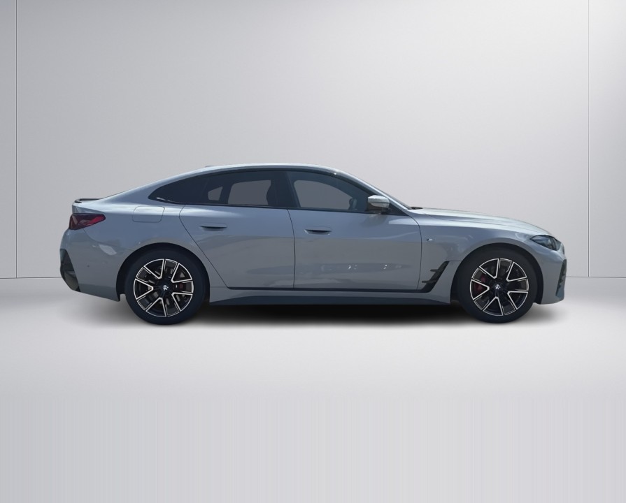 BMW Seria 4 Gran Coupe xDrive420d M-Sport (2)
