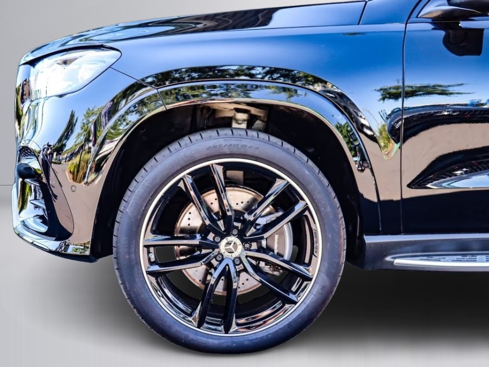 Mercedes-Benz GLS 450 4MATIC AMG - foto 29