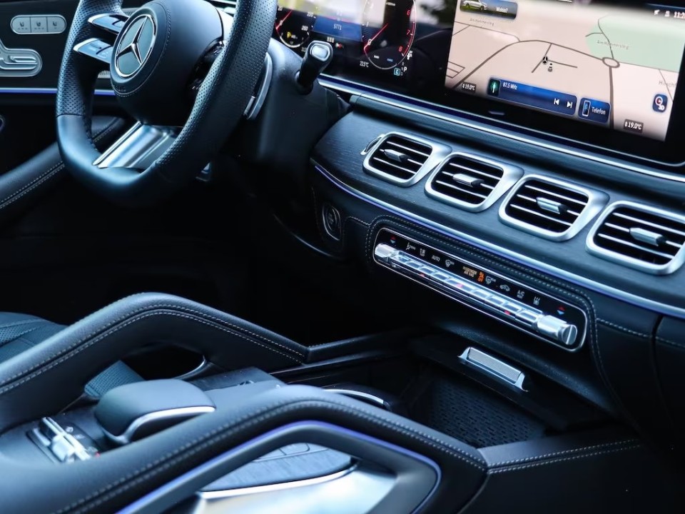 Mercedes-Benz GLS 450 4MATIC AMG - foto 20