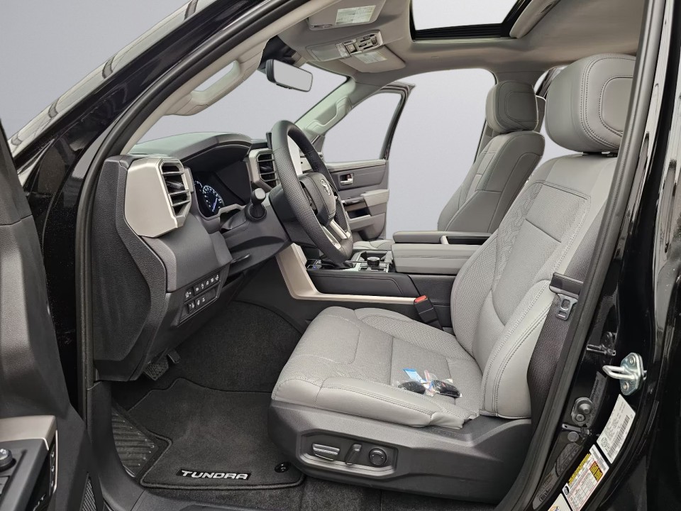 Toyota Tundra Limited V6 - foto 11