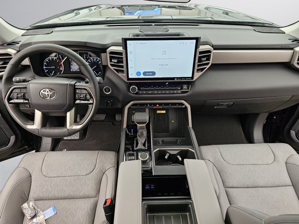 Toyota Tundra Limited V6 - foto 10