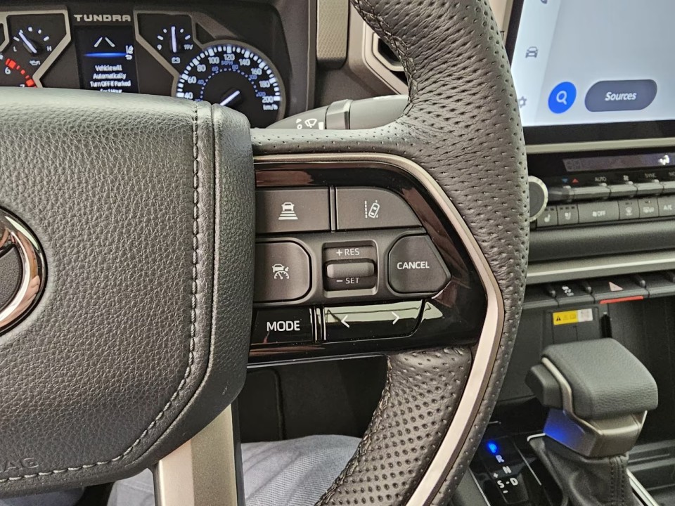 Toyota Tundra Limited V6 - foto 15