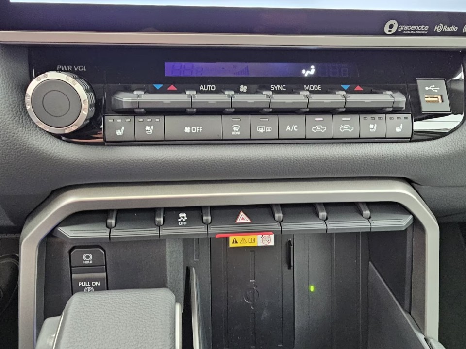 Toyota Tundra Limited V6 - foto 18