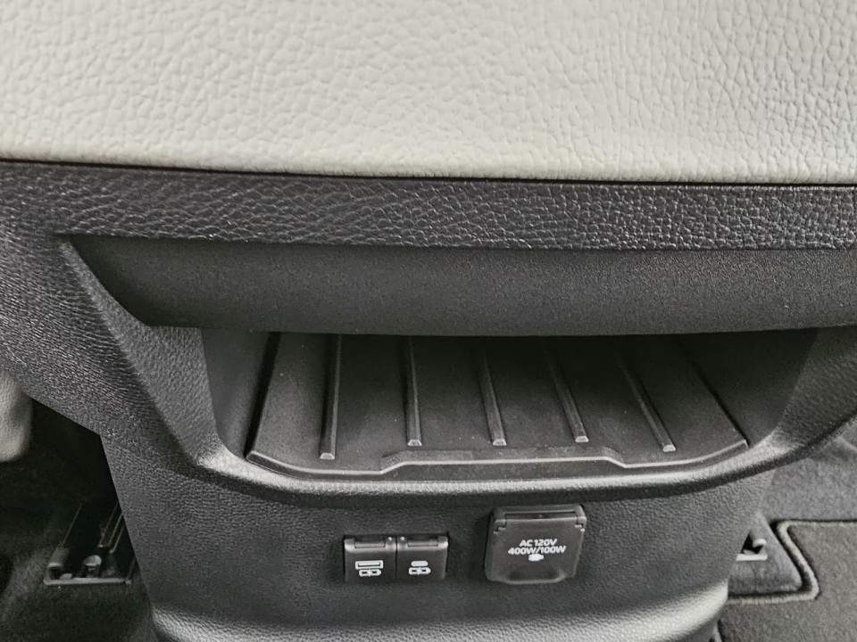Toyota Tundra Limited V6 - foto 21