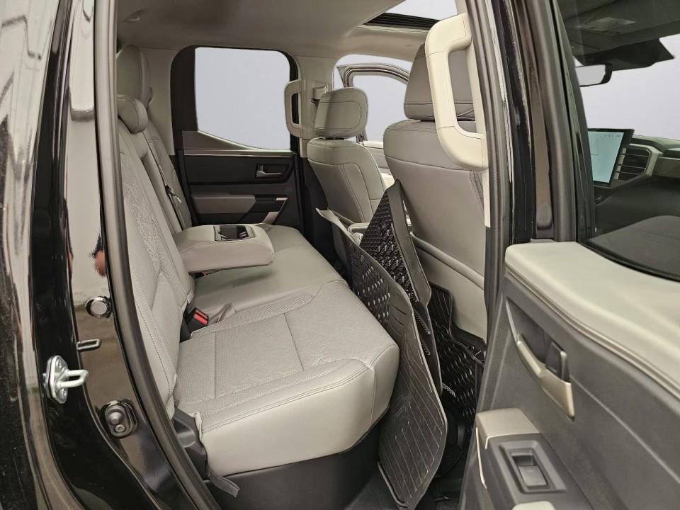 Toyota Tundra Limited V6 - foto 23