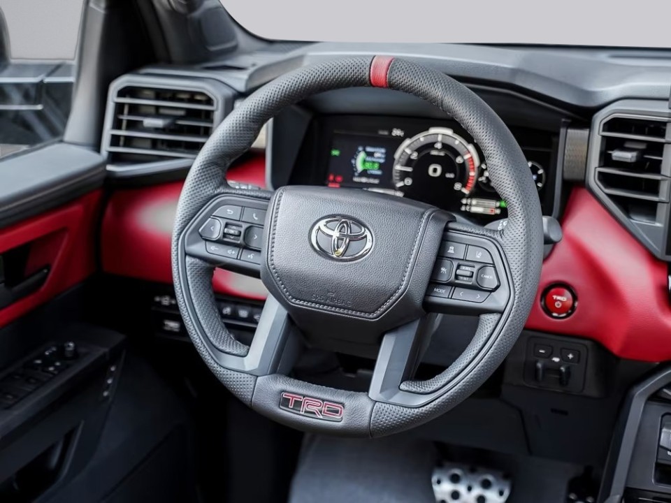 Toyota Tundra TRD PRO - foto 9