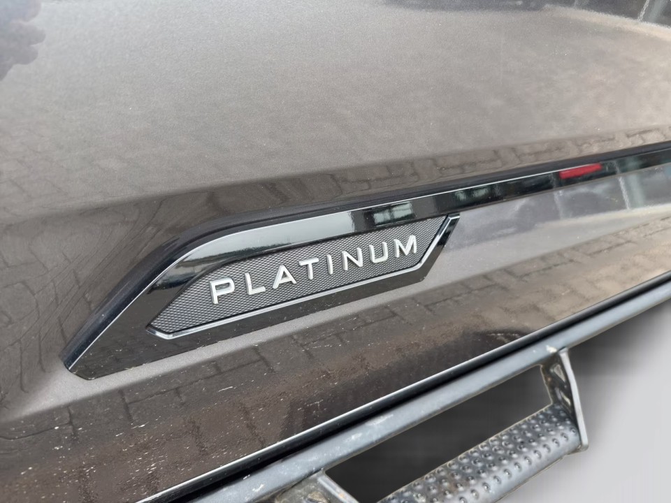Toyota Tundra Platinum - foto 16