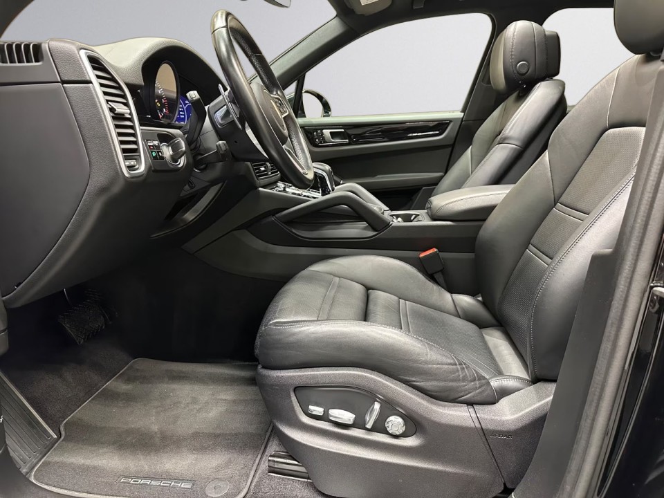 Porsche Cayenne - foto 8