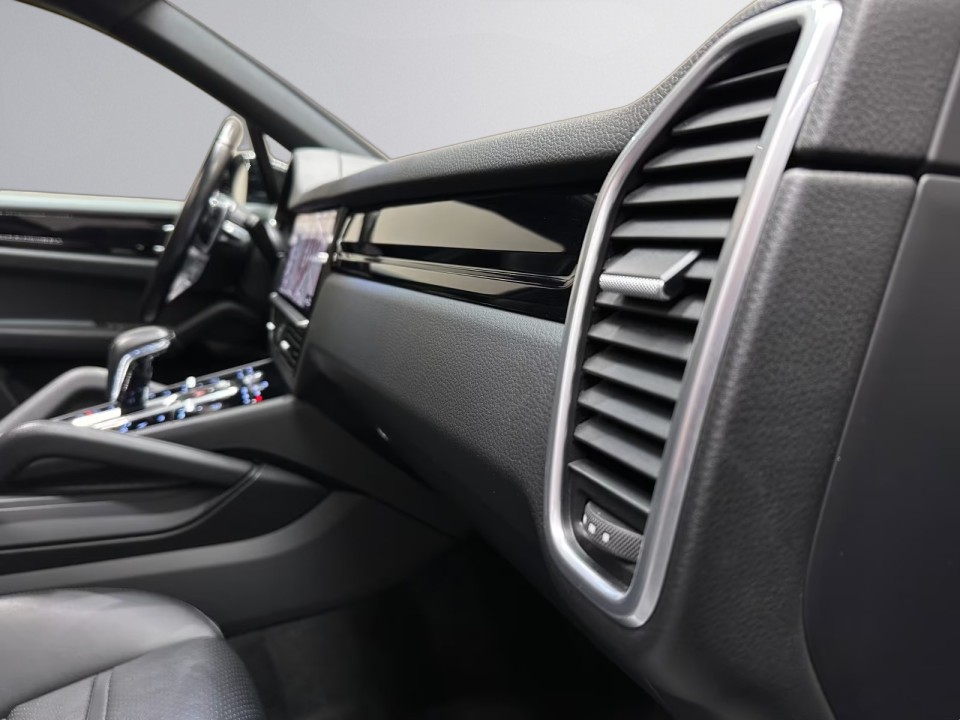 Porsche Cayenne - foto 10