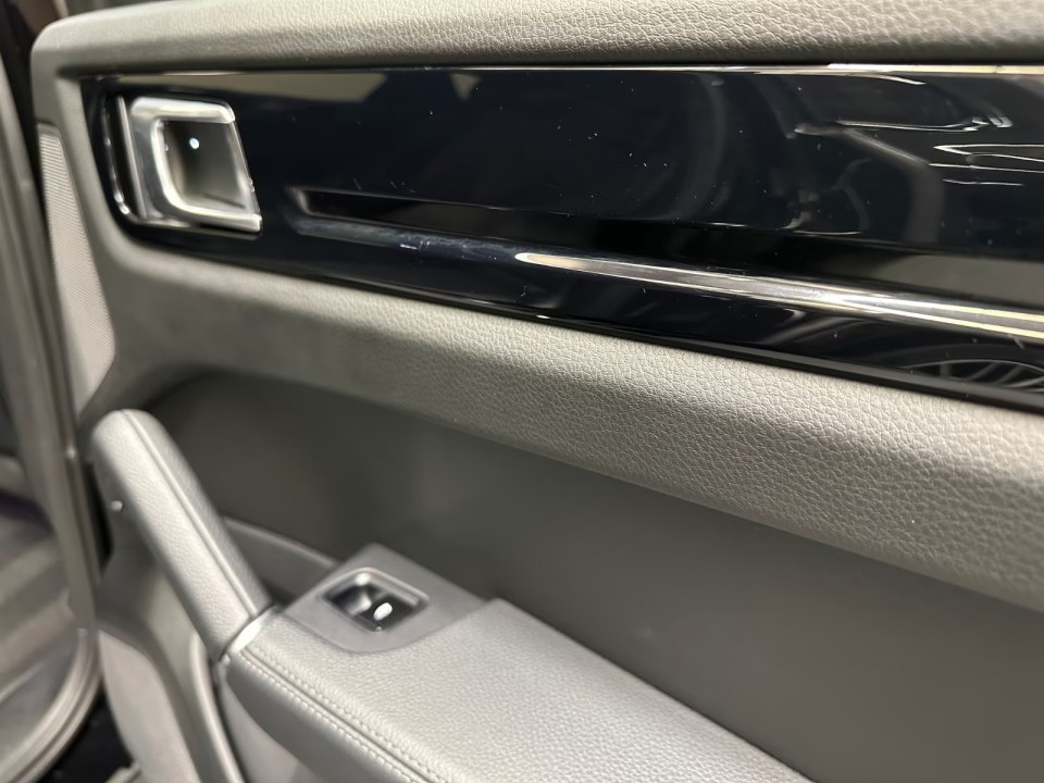 Porsche Cayenne - foto 22