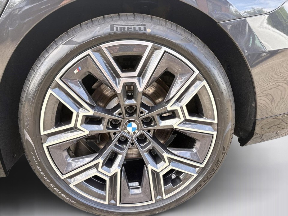 BMW Seria 5 520i M-Sport - foto 12