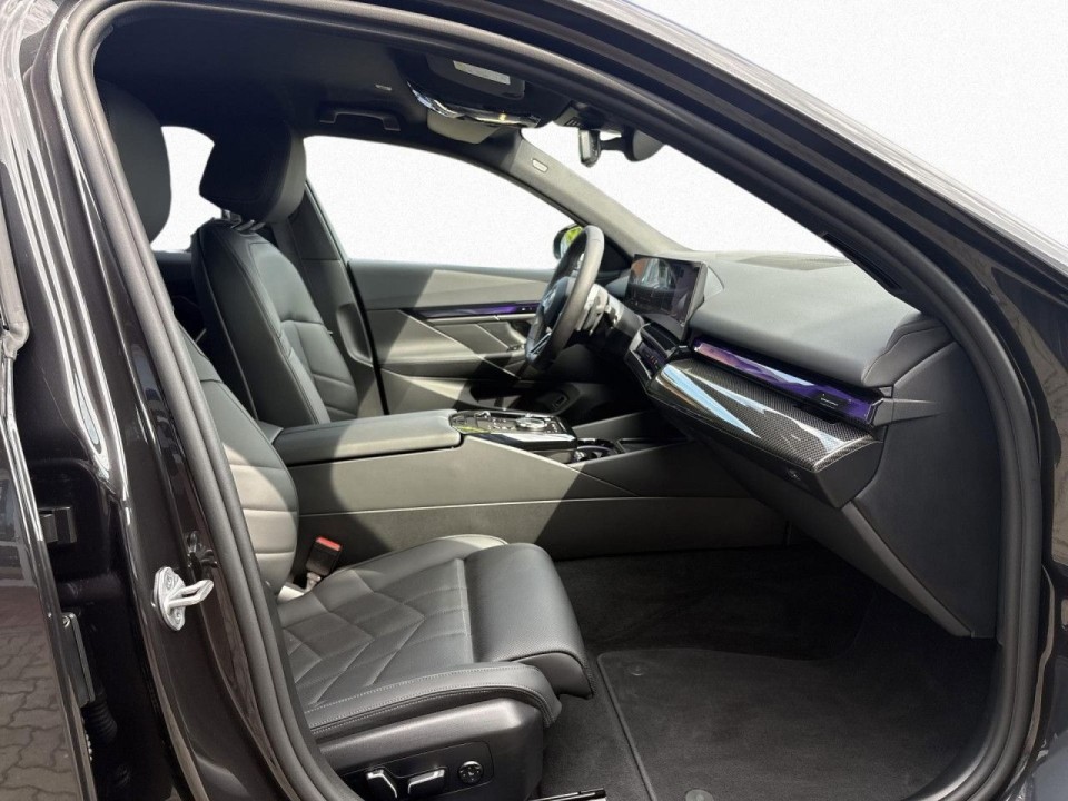 BMW Seria 5 520i M-Sport - foto 7