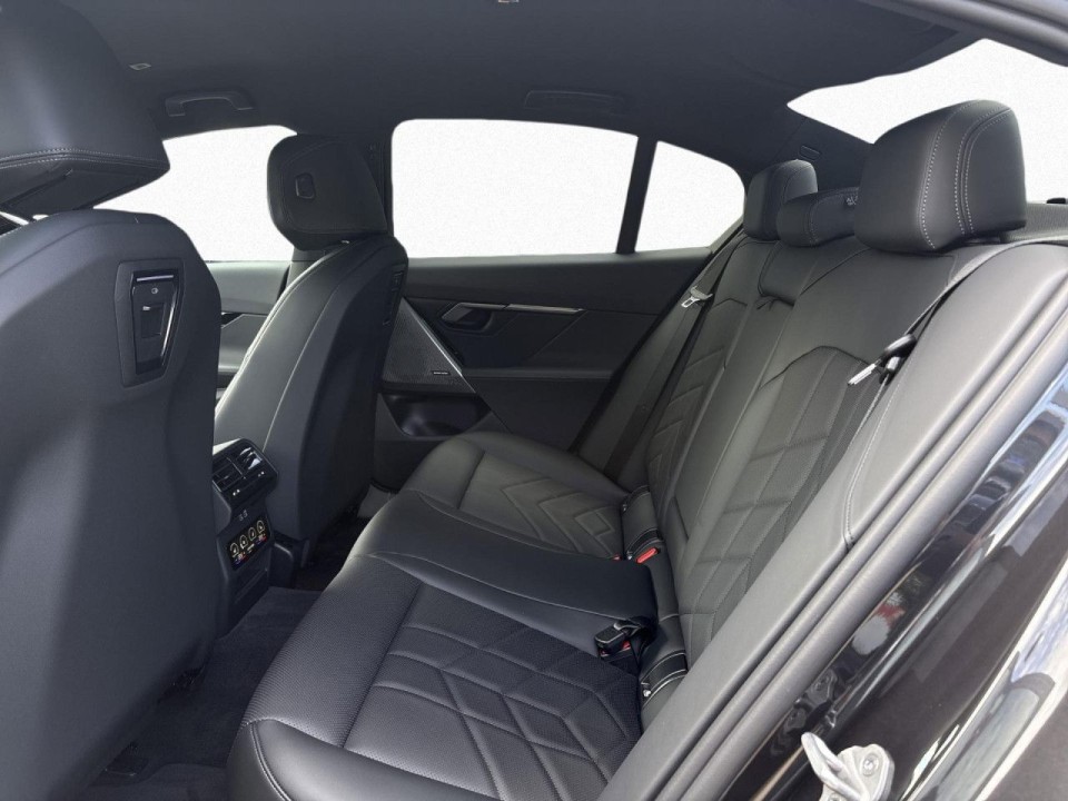 BMW Seria 5 520i M-Sport - foto 6