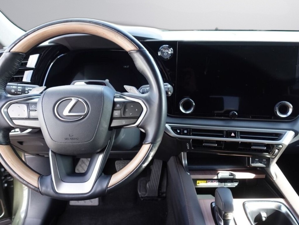 Lexus Seria RX 450h+ - foto 12