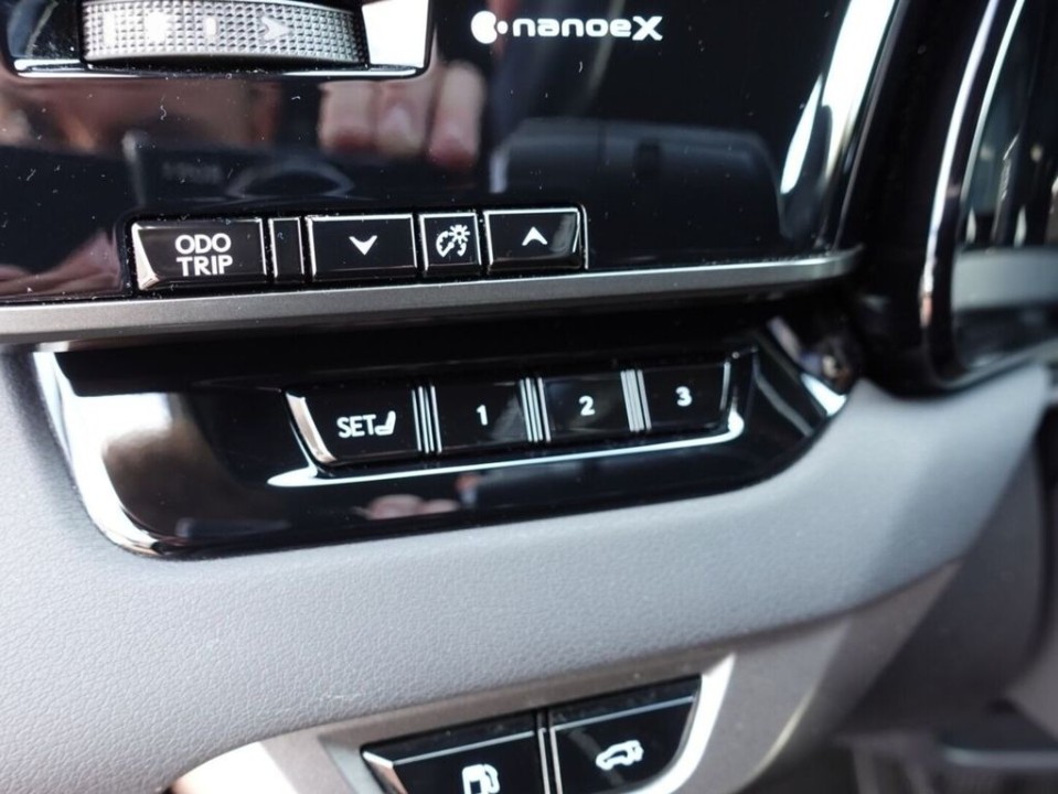 Lexus Seria RX 450h+ - foto 16