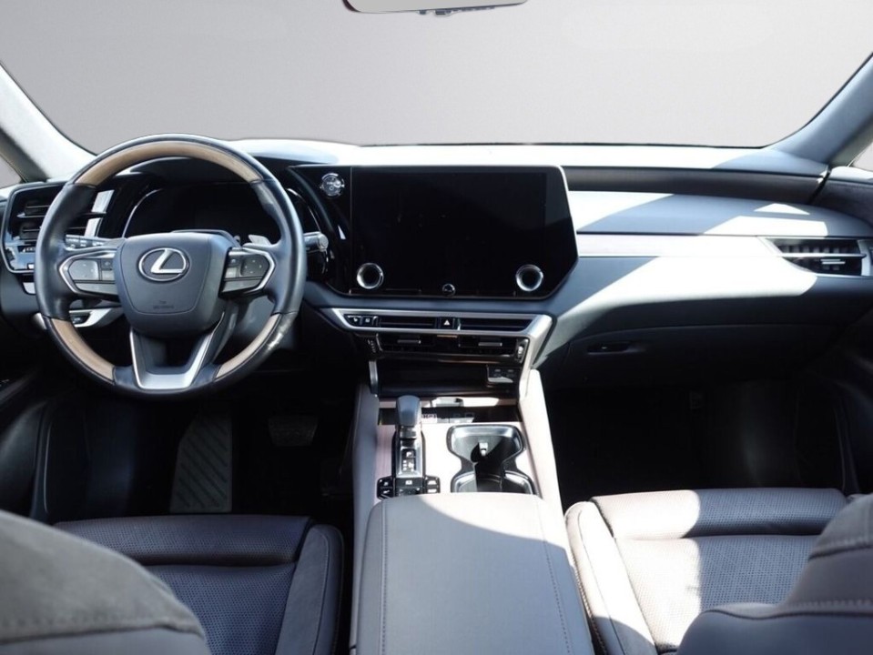 Lexus Seria RX 450h+ - foto 11