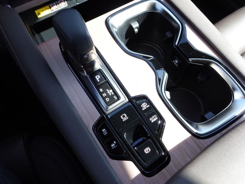 Lexus Seria RX 450h+ - foto 19