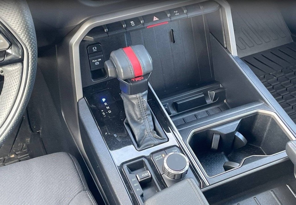 Toyota Tundra TRD - foto 12