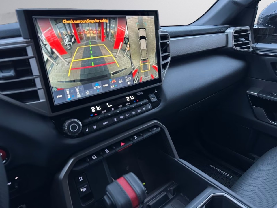Toyota Tundra - foto 13