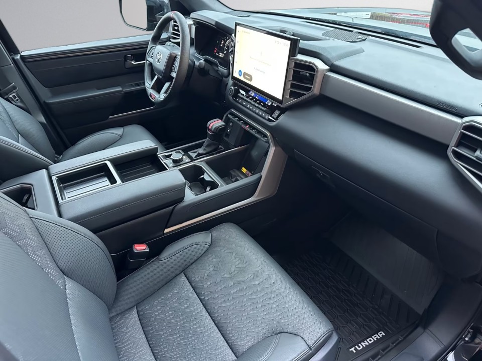 Toyota Tundra - foto 9