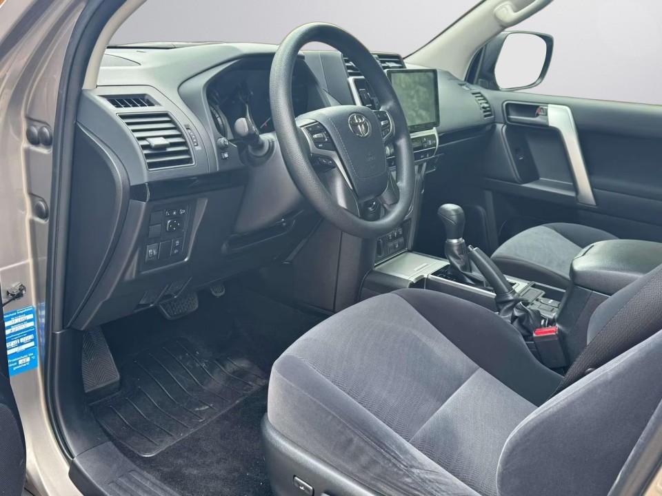 Toyota Land Cruiser 2.8D - foto 8