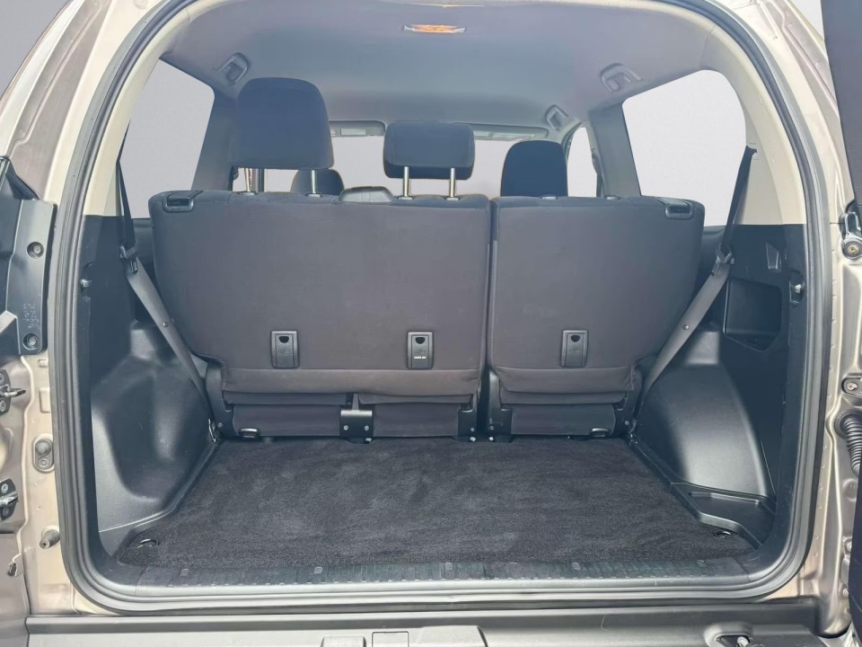 Toyota Land Cruiser 2.8D - foto 11