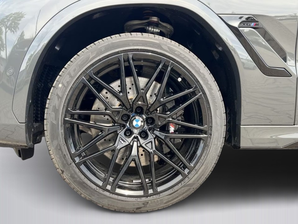 BMW X6 M Competition - foto 13